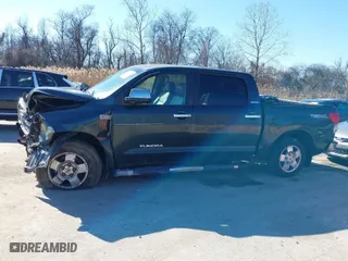 2007 Toyota Tundra LTD with VIN 5TBDV58167S464519, listed as a IAAI auction lot 41569216 with 311,460 mi miles. Bid and sale history available at carsss.com. Image 14.