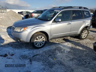 2013 Subaru Forester 2.5X Premium with VIN JF2SHADC2DH433260, listed as a Copart auction lot 41915785 with 60,063 mi miles and Clean Title. Bid and sale history available at carsss.com. Image 1.
