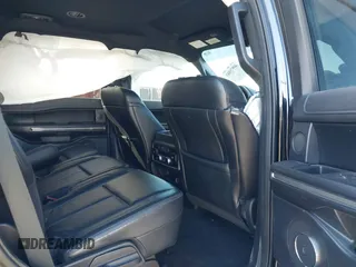 2019 Ford Expedition XLT with VIN 1FMJU1HT3KEA73359, listed as a IAAI auction lot 40979883 with 75,295 mi miles. Bid and sale history available at carsss.com. Image 8.