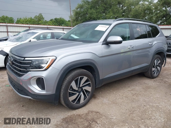 2025 Volkswagen Atlas SE z VIN 1V2HR2CA8SC531486, wystawiony jako IAAI lot #42508906 z przebiegiem 10 565 mil mil oraz . Historia ofert i sprzedaży dostępna na DreamBid. Obrazek 18.
