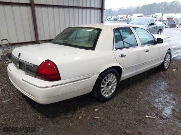 2010 Mercury Grand Marquis LS with VIN 2MEBM7FV8AX624168, listed as a IAAI auction lot 41562263 with NaN miles. Bid and sale history available at carsss.com. Image 4.