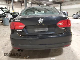 2011 Volkswagen Jetta SE с VIN 3VWBZ7AJ0BM011723, выставлен на аукционе Copart как лот 45170995 с пробегом 130 334 миль миль и Списание • Salvage title. История ставок и продаж доступна на DreamBid. Изображение 6.
