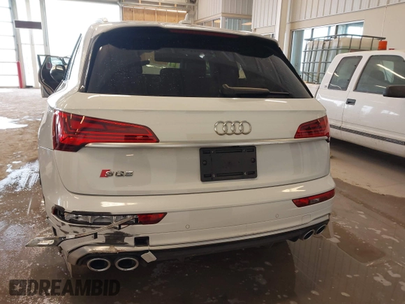 2022 Audi SQ5 Premium Plus with VIN WA1B4AFY5N2043366, listed as a IAAI auction lot 41528425 with 1 mi miles. Bid and sale history available at carsss.com. Image 18.
