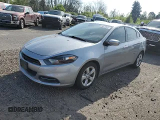 2015 Dodge Dart SXT z VIN 1C3CDFBB9FD123028, wystawiony jako Copart lot #54875845 z przebiegiem 100 069 mil mil oraz Szkody całkowita. Historia ofert i sprzedaży dostępna na DreamBid. Obrazek 1.