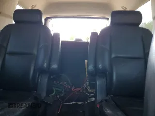 2007 Cadillac Escalade z VIN 1GYFK63807R187572, wystawiony jako Copart lot #54098225 z przebiegiem Nie podano mil oraz Szkoda całkowita • Salvage title. Historia ofert i sprzedaży dostępna na DreamBid. Obrazek 10.