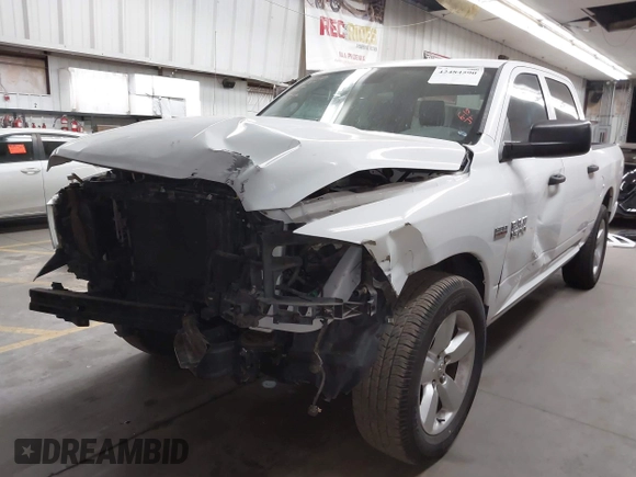 2013 Ram 1500 Express z VIN 1C6RR7KT0DS596371, wystawiony jako IAAI lot #42484590 z przebiegiem 132 743 mil mil oraz . Historia ofert i sprzedaży dostępna na DreamBid. Obrazek 18.