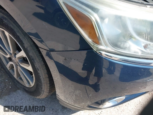 2014 Nissan Pathfinder SV with VIN 5N1AR2MN6EC689877, listed as a IAAI auction lot 42042150 with 145,221 mi miles. Bid and sale history available at carsss.com. Image 6.