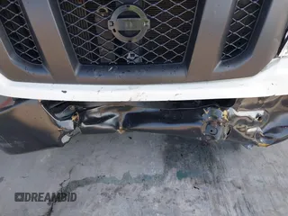 2019 Nissan NV Cargo S z VIN 1N6BF0KM6KN807312, wystawiony jako IAAI lot #42212923 z przebiegiem 211 162 mil mil oraz . Historia ofert i sprzedaży dostępna na DreamBid. Obrazek 6.
