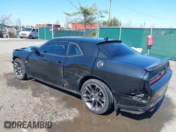 2022 Dodge Challenger R/T Scat Pack z VIN 2C3CDZFJ4NH256848, wystawiony jako IAAI lot #41850081 z przebiegiem 23 537 mil mil oraz . Historia ofert i sprzedaży dostępna na DreamBid. Obrazek 3.