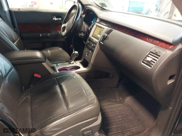 2009 Ford Flex Limited with VIN 2FMEK63C89BA19539, listed as a IAAI auction lot 41872745 with 224,422 mi miles. Bid and sale history available at carsss.com. Image 5.