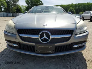2012 Mercedes-Benz SLK 350 с VIN WDDPK5HA2CF028537, выставлен на аукционе Copart как лот 57309275 с пробегом 88 214 миль миль и Списание • Salvage title. История ставок и продаж доступна на DreamBid. Изображение 5.