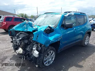 2022 Jeep Renegade Latitude with VIN ZACNJDB1XNPN66679, listed as a IAAI auction lot 42195768 with 31,272 mi miles and . Bid and sale history available at DreamBid. Image 16.