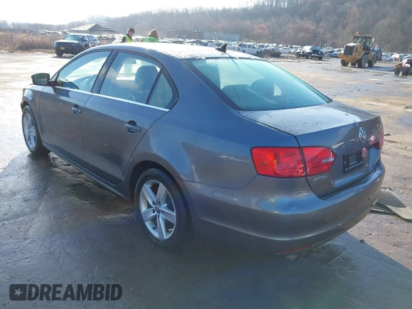 2014 Volkswagen Jetta TDI with VIN 3VWLL7AJ7EM276956, listed as a IAAI auction lot 41865670 with 135,159 mi miles and . Bid and sale history available at DreamBid. Image 3.