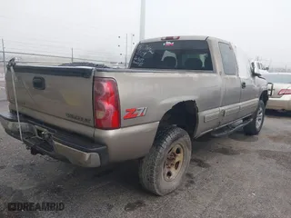1999 Chevrolet Silverado 1500 LT with VIN 1GCEK19T1XE195509, listed as a IAAI auction lot 41994270 with 322,982 mi miles. Bid and sale history available at carsss.com. Image 4.