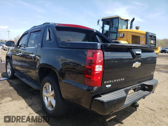 2011 Chevrolet Avalanche LT with VIN 3GNTKFE31BG162335, listed as a Copart auction lot 54006025 with Not provided miles and Salvage title. Bid and sale history available at DreamBid. Image 2.