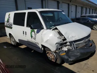 2004 Chevrolet Astro Cargo with VIN 1GCDM19XX4B107207, listed as a Copart auction lot 74074244 with 207,175 mi miles and Salvage Title. Bid and sale history available at carsss.com. Image 4.