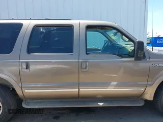 2002 Ford Excursion Limited z VIN 1FMNU43S72EA30242, wystawiony jako IAAI lot #42604414 z przebiegiem 209 106 mil mil oraz . Historia ofert i sprzedaży dostępna na DreamBid. Obrazek 13.