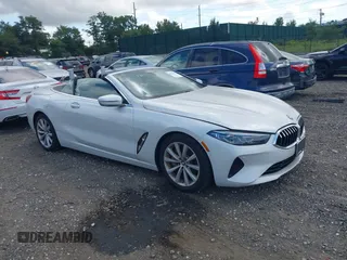 2020 BMW 8 Series 840i z VIN WBADZ4C04LCD01352, wystawiony jako IAAI lot #40232421 z przebiegiem 22 534 mil mil oraz . Historia ofert i sprzedaży dostępna na DreamBid. Obrazek 1.