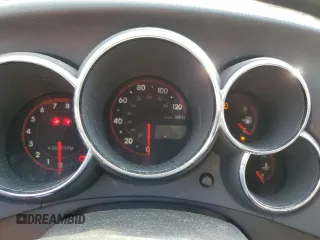 2006 Pontiac Vibe with VIN 5Y2SM65836Z442595, listed as a Copart auction lot 81539484 with 200,433 mi miles and Clean title. Bid and sale history available at DreamBid. Image 9.