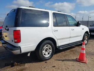 1999 Ford Expedition XLT with VIN 1FMRU1765XLB04984, listed as a IAAI auction lot 42138024 with Not provided miles and . Bid and sale history available at DreamBid. Image 4.