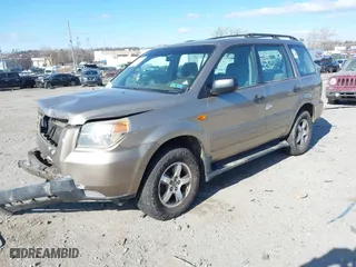 2007 Honda Pilot LX with VIN 5FNYF28127B038187, listed as a IAAI auction lot 41639252 with 149,548 mi miles. Bid and sale history available at carsss.com. Image 16.