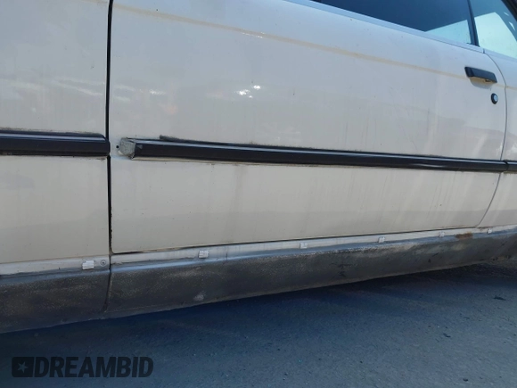 1991 BMW 3 Series с VIN WBABB1319MEC04169, выставлен на аукционе IAAI как лот 42714812 с пробегом 200 393 миль миль и . История ставок и продаж доступна на DreamBid. Изображение 6.
