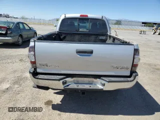 2011 Toyota Tacoma PreRunner z VIN 5TFTU4GN6BX010584, wystawiony jako Copart lot #57284685 z przebiegiem 66 256 mil mil oraz Szkoda całkowita • Salvage title. Historia ofert i sprzedaży dostępna na DreamBid. Obrazek 6.