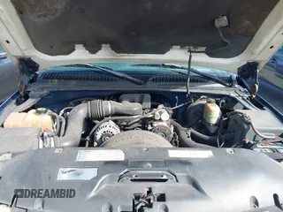 2000 Chevrolet Silverado 1500 with VIN 2GCEC19W3Y1137511, listed as a IAAI auction lot 41449575 with 309,743 mi miles and . Bid and sale history available at DreamBid. Image 10.