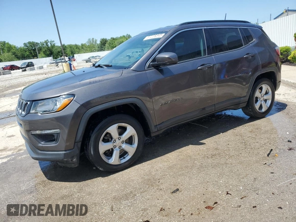 2018 Jeep Compass Latitude z VIN 3C4NJCBB0JT134143, wystawiony jako Copart lot #57228345 z przebiegiem 102 011 mil mil oraz Szkoda całkowita • Salvage title. Historia ofert i sprzedaży dostępna na DreamBid. Obrazek 1.