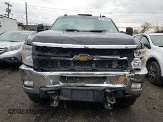 2011 Chevrolet Silverado 3500HD DRW LTZ with VIN 1GC4K1C80BF207734, listed as a Copart auction lot 83977264 with 365,829 mi miles and Salvage Title. Bid and sale history available at carsss.com. Image 5.