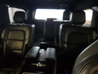 2019 Lincoln Navigator Reserve z VIN 5LMJJ3LT4KEL05430, wystawiony jako Copart lot #41456055 z przebiegiem 76 476 mil mil oraz Szkoda całkowita • Salvage title. Historia ofert i sprzedaży dostępna na DreamBid. Obrazek 10.