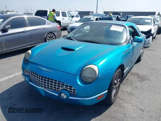2004 Ford Thunderbird Deluxe with VIN 1FAHP60A14Y106321, listed as a IAAI auction lot 42086505 with Not Provided miles. Bid and sale history available at carsss.com. Image 16.