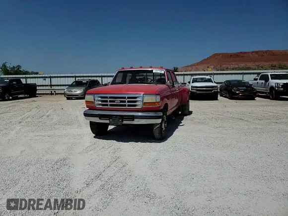 1995 Ford F-350 with VIN 1FTJW35F5SEA46141, listed as a Copart auction lot 63977585 with 386,819 mi miles and Salvage title. Bid and sale history available at DreamBid. Image 13.