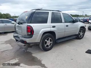 2008 Chevrolet TrailBlazer LT w/1LT with VIN 1GNDS13SX82226780, listed as a IAAI auction lot 41603379 with 159,086 mi miles. Bid and sale history available at carsss.com. Image 4.