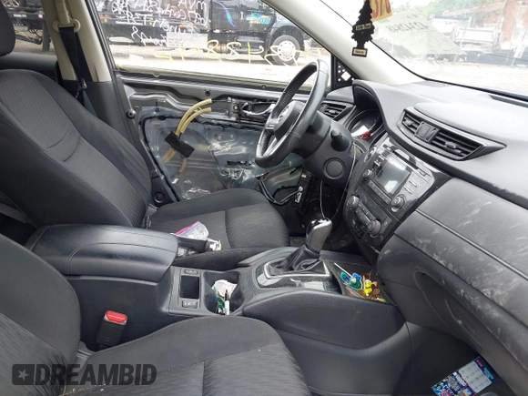 2017 Nissan Rogue S z VIN KNMAT2MVXHP609693, wystawiony jako IAAI lot #42342848 z przebiegiem 107 400 mil mil oraz . Historia ofert i sprzedaży dostępna na DreamBid. Obrazek 5.