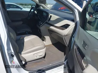 2018 Toyota Sienna XLE Auto Access Seat with VIN 5TDYZ3DC0JS928646, listed as a IAAI auction lot 40179964 with 124,350 mi miles and . Bid and sale history available at DreamBid. Image 5.