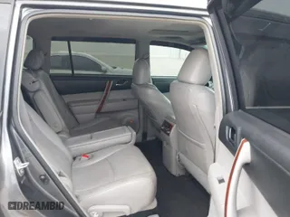 2011 Toyota Highlander Limited with VIN 5TDYK3EH7BS031288, listed as a IAAI auction lot 41807812 with 151,893 mi miles. Bid and sale history available at carsss.com. Image 8.