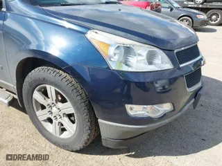 2010 Chevrolet Traverse LT w/1LT with VIN 1GNLRFEDXAS140202, listed as a IAAI auction lot 41953794 with 163,878 mi miles. Bid and sale history available at carsss.com. Image 6.