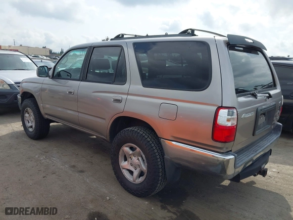 2001 Toyota 4Runner SR5 with VIN JT3GN86R410197183, listed as a IAAI auction lot 41935919 with 242,247 mi miles. Bid and sale history available at carsss.com. Image 3.