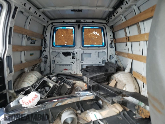 2015 GMC Savana Cargo z VIN 1GTW7FCF2F1904640, wystawiony jako Copart lot #71455204 z przebiegiem 131 854 mil mil oraz Szkoda całkowita • Salvage title. Historia ofert i sprzedaży dostępna na DreamBid. Obrazek 10.