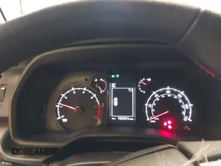 2021 Toyota 4Runner SR5 z VIN JTEMU5JR0M5902037, wystawiony jako IAAI lot #41998628 z przebiegiem 102 931 mil mil oraz . Historia ofert i sprzedaży dostępna na DreamBid. Obrazek 7.