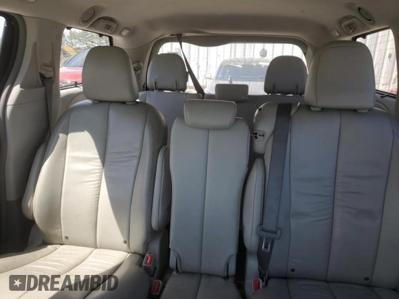 2012 Toyota Sienna XLE AAS z VIN 5TDYK3DC5CS177650, wystawiony jako Copart lot #53832525 z przebiegiem Nie podano mil oraz Szkoda całkowita • Salvage title. Historia ofert i sprzedaży dostępna na DreamBid. Obrazek 10.