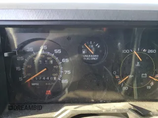 1994 Chevrolet Chevy Van z VIN 1GBEG25KXRF155175, wystawiony jako Copart lot #46681995 z przebiegiem 217 446 mil mil oraz Szkoda całkowita • Salvage title. Historia ofert i sprzedaży dostępna na DreamBid. Obrazek 9.