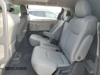 2022 Toyota Sienna XLE z VIN 5TDYRKEC6NS112524, wystawiony jako Copart lot #59912095 z przebiegiem Nie podano mil oraz Szkoda całkowita • Salvage title. Historia ofert i sprzedaży dostępna na DreamBid. Obrazek 11.