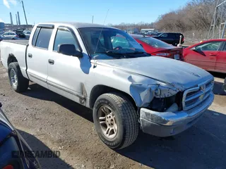 2001 Dodge Dakota Sport with VIN 1B7HL2AN51S310862, listed as a IAAI auction lot 41436565 with 152,425 mi miles. Bid and sale history available at carsss.com. Image 1.