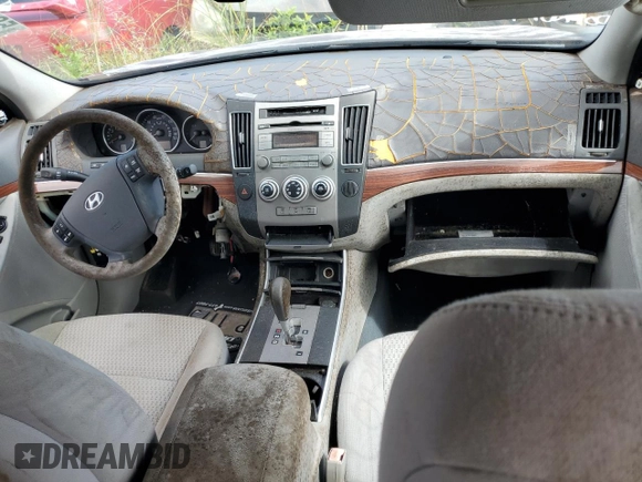 2011 Hyundai Veracruz z VIN KM8NT4CC0BU147923, wystawiony jako Copart lot #59407434 z przebiegiem Nie podano mil oraz Szkody całkowita. Historia ofert i sprzedaży dostępna na DreamBid. Obrazek 8.