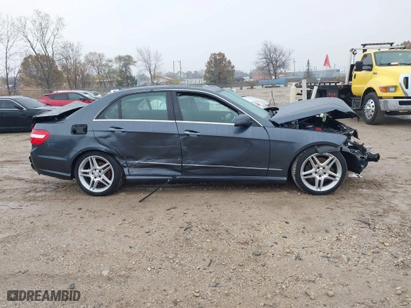 2013 Mercedes-Benz E-Class E 350 Luxury with VIN WDDHF8JB7DA766166, listed as a IAAI auction lot 40853067 with 46,049 mi miles. Bid and sale history available at carsss.com. Image 12.