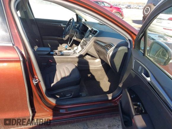 2015 Ford Fusion SE with VIN 3FA6P0HD8FR182977, listed as a IAAI auction lot 41758864 with 82,399 mi miles. Bid and sale history available at carsss.com. Image 5.