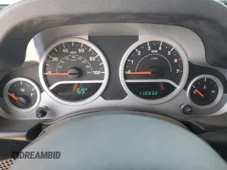 2010 Jeep Wrangler Unlimited Rubicon with VIN 1J4HA6H15AL225234, listed as a Copart auction lot 61270505 with 110,332 mi miles and Clean title. Bid and sale history available at DreamBid. Image 9.