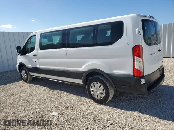 2021 Ford Transit Passenger XL z VIN 1FBAX2Y89MKA31848, wystawiony jako Copart lot #86008884 z przebiegiem 86 476 mil mil oraz Czysty tytuł • Clean title. Historia ofert i sprzedaży dostępna na DreamBid. Obrazek 2.